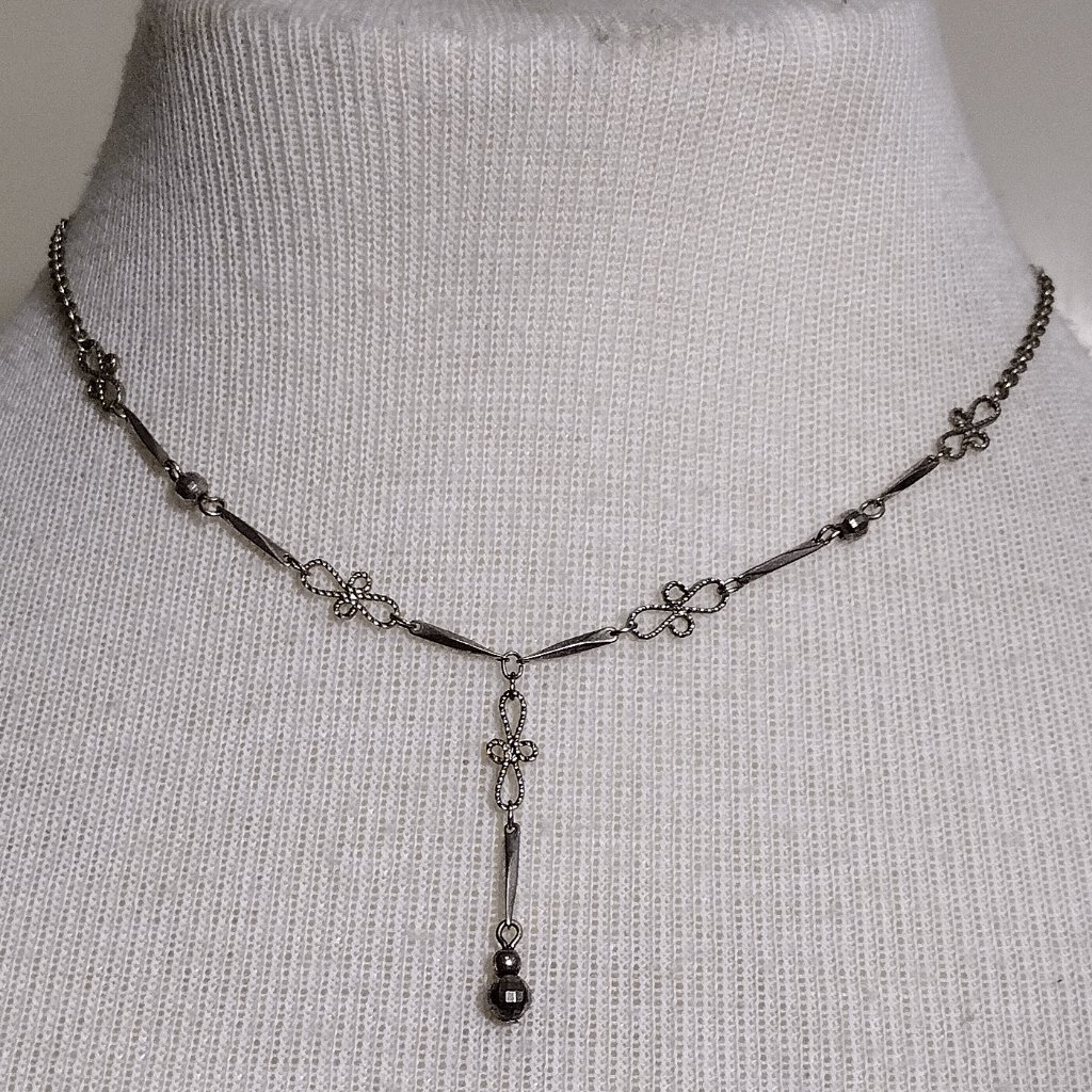 Silver Tone Necklace